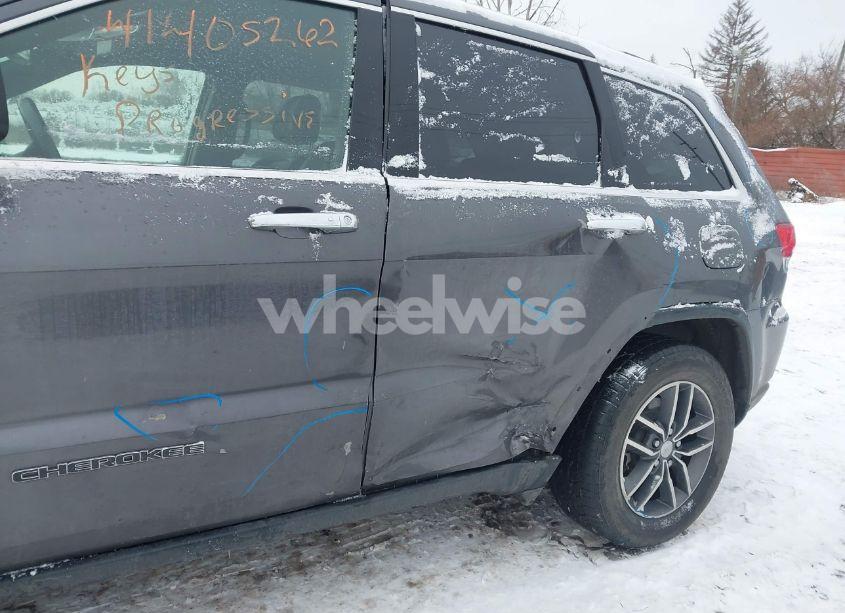 Photo 6 of 2018 Jeep Grand CHEROKEE LIMITED 4X4 (VIN 1C4RJFBG9JC215930)