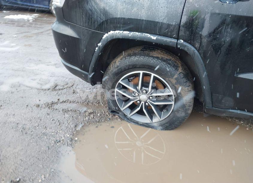 Photo 18 of 2018 Jeep Grand CHEROKEE LIMITED 4X4 (VIN 1C4RJFBG9JC454796)