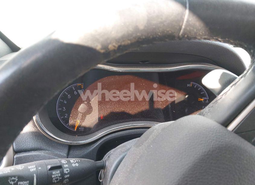 Photo 7 of 2015 Jeep Grand CHEROKEE LIMITED (VIN 1C4RJFBGXFC100325)