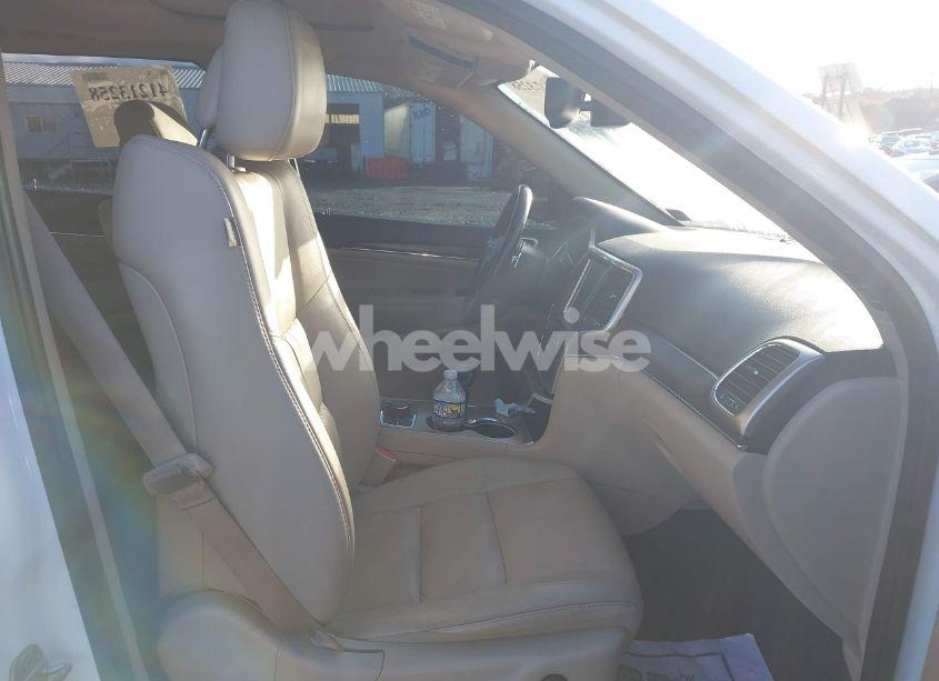 Photo 5 of 2015 Jeep Grand CHEROKEE LIMITED (VIN 1C4RJFBGXFC756847)