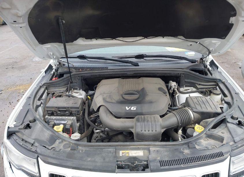 Photo 10 of 2015 Jeep Grand CHEROKEE LIMITED (VIN 1C4RJFBGXFC806680)