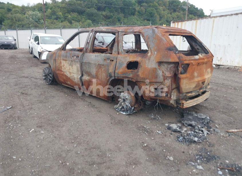 Photo 3 of 2017 Jeep Grand CHEROKEE LIMITED 4X4 (VIN 1C4RJFBGXHC620642)