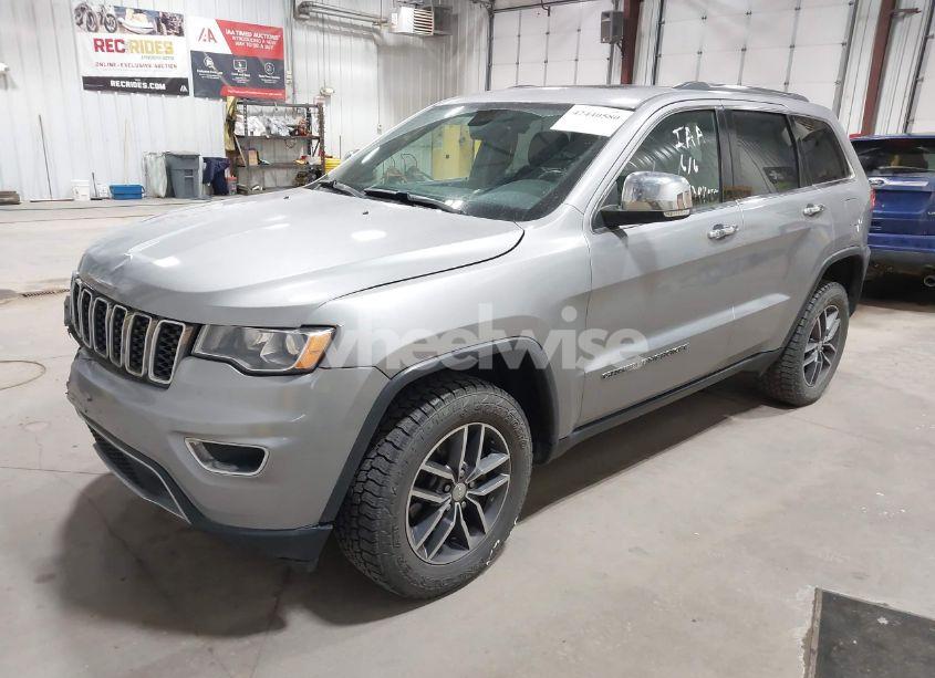 Photo 2 of 2017 Jeep Grand CHEROKEE LIMITED (VIN 1C4RJFBGXHC704962)
