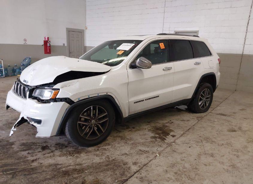 Photo 2 of 2018 Jeep Grand CHEROKEE LIMITED 4X4 (VIN 1C4RJFBGXJC446626)