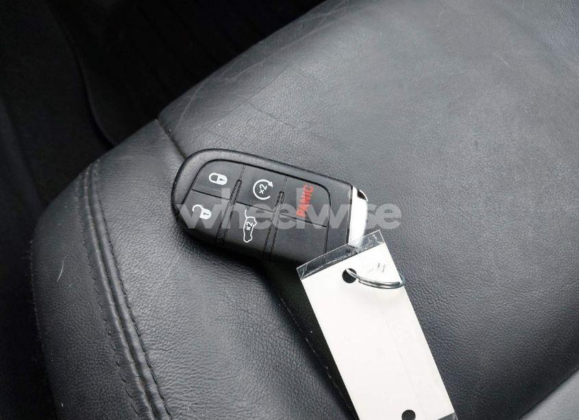 Photo 11 of 2019 Jeep Grand CHEROKEE LIMITED 4X4 (VIN 1C4RJFBGXKC724555)