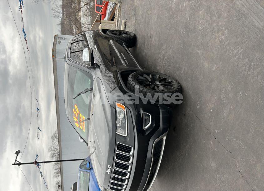 Photo 2 of 2015 Jeep Grand CHEROKEE LIMITED (VIN 1C4RJFBM1FC113082)