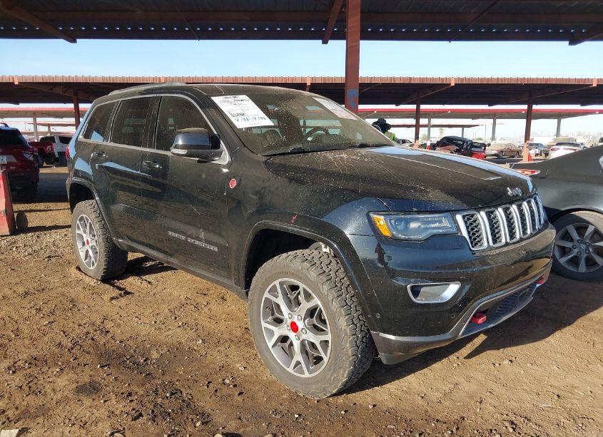 2018 Jeep Grand CHEROKEE STERLING EDITION 4X4 (VIN 1C4RJFBT9JC121219) main photo
