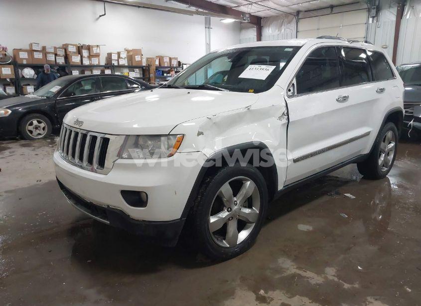 Photo 2 of 2013 Jeep Grand CHEROKEE LIMITED (VIN 1C4RJFBTXDC573345)