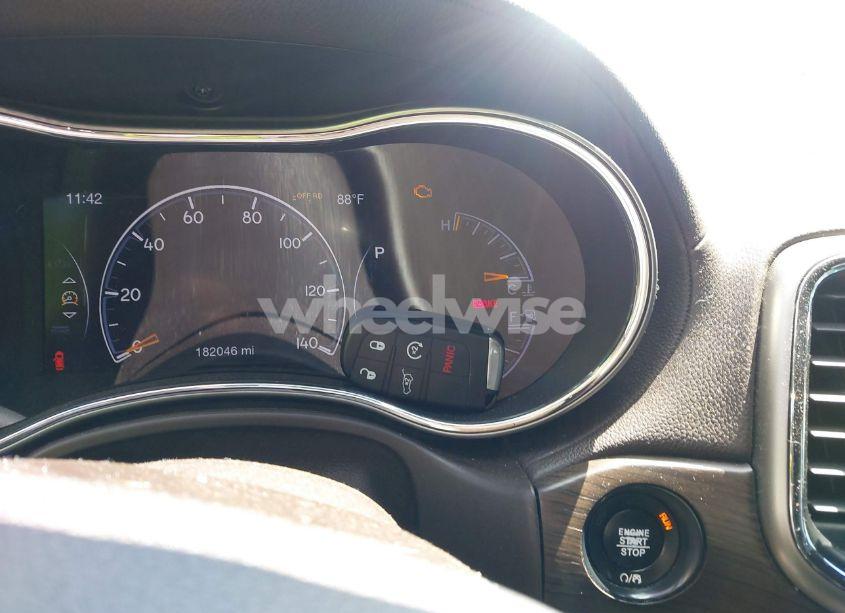 Photo 11 of 2018 Jeep Grand CHEROKEE OVERLAND 4X4 (VIN 1C4RJFCG0JC326025)