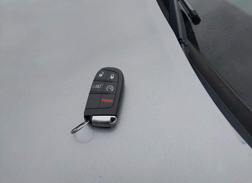 Photo 11 of 2015 Jeep Grand CHEROKEE OVERLAND (VIN 1C4RJFCG1FC925748)