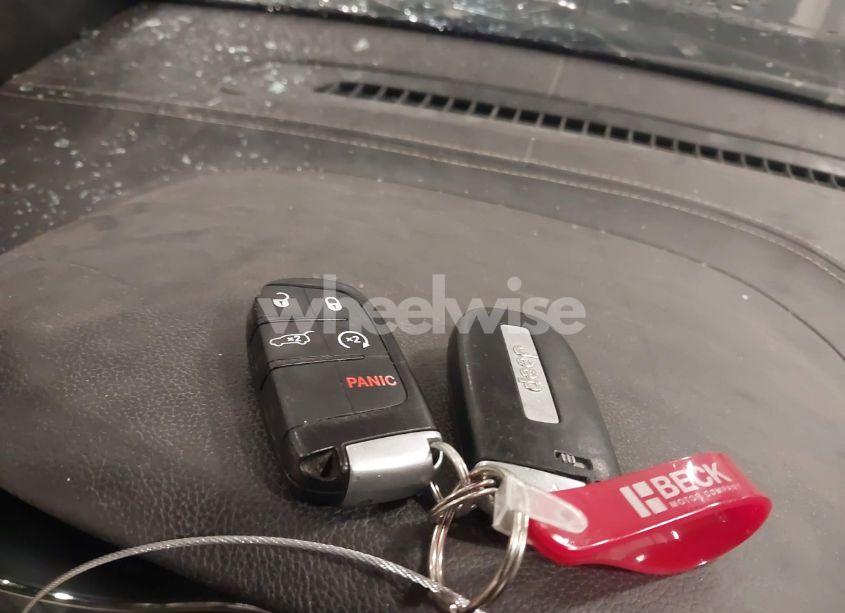 Photo 11 of 2016 Jeep Grand CHEROKEE OVERLAND (VIN 1C4RJFCG1GC495706)