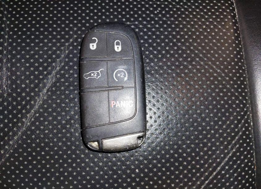 Photo 11 of 2018 Jeep Grand CHEROKEE OVERLAND 4X4 (VIN 1C4RJFCG1JC220148)