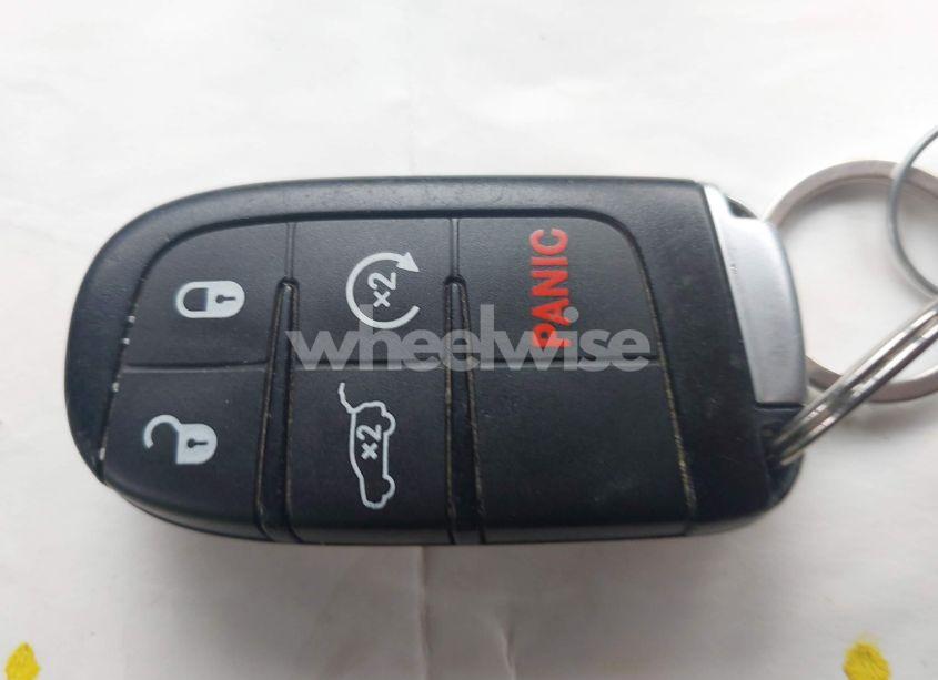 Photo 11 of 2019 Jeep Grand CHEROKEE OVERLAND (VIN 1C4RJFCG1KC634418)