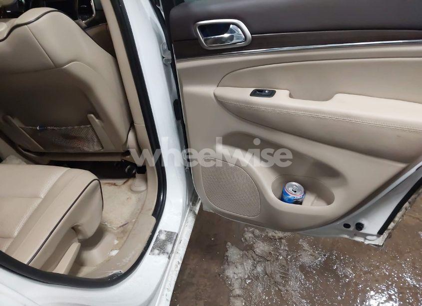 Photo 8 of 2015 Jeep Grand CHEROKEE OVERLAND (VIN 1C4RJFCG2FC741015)