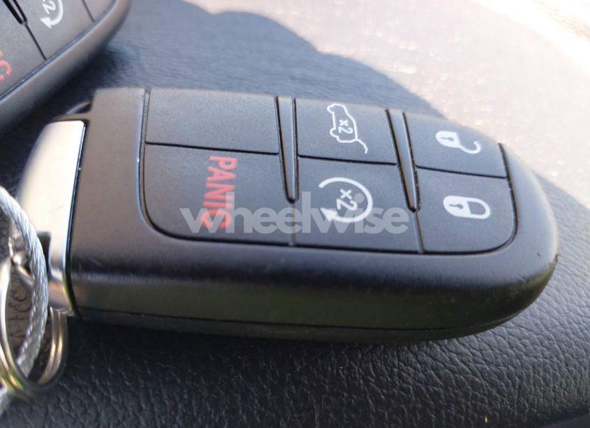 Photo 11 of 2017 Jeep Grand CHEROKEE OVERLAND 4X4 (VIN 1C4RJFCG2HC641791)