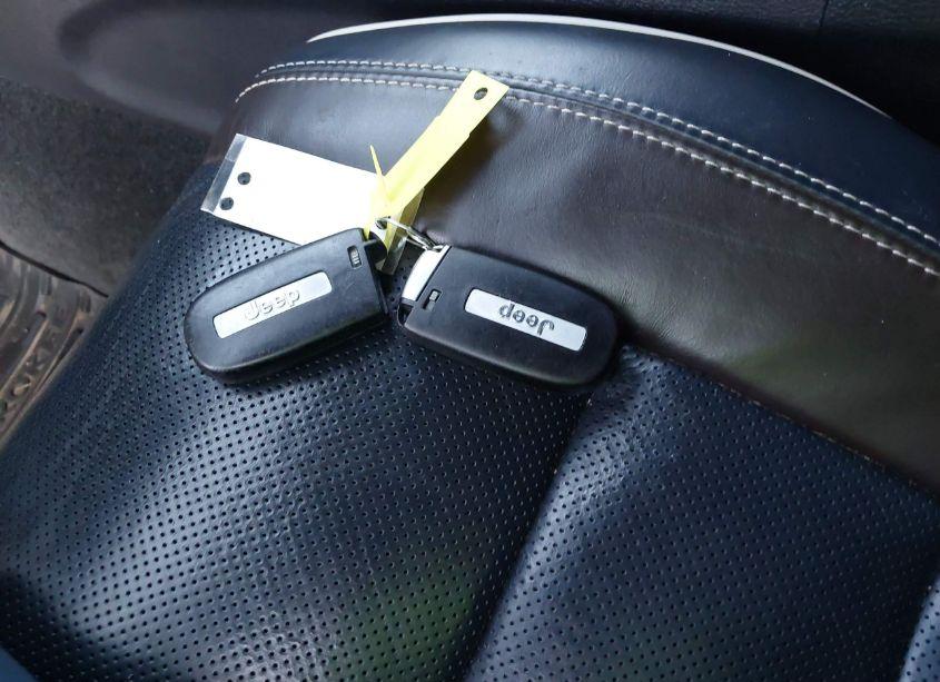 Photo 11 of 2017 Jeep Grand CHEROKEE OVERLAND 4X4 (VIN 1C4RJFCG2HC730146)