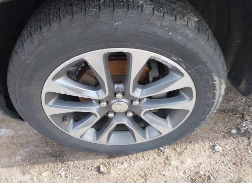 Photo 12 of 2017 Jeep Grand CHEROKEE OVERLAND 4X4 (VIN 1C4RJFCG2HC739820)