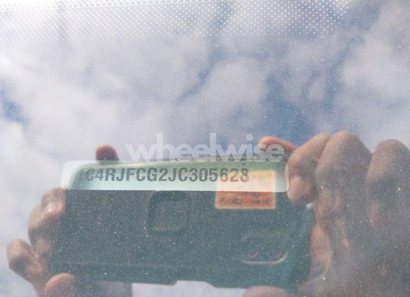 Photo 9 of 2018 Jeep Grand CHEROKEE OVERLAND 4X4 (VIN 1C4RJFCG2JC305628)