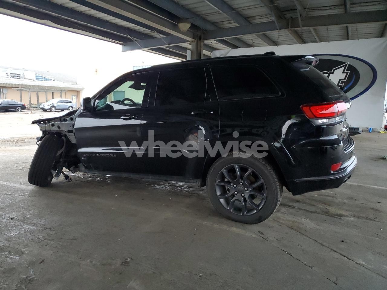 Photo 2 of 2021 JEEP GRAND CHEROKEE OVERLAND (VIN 1C4RJFCG2MC736281)