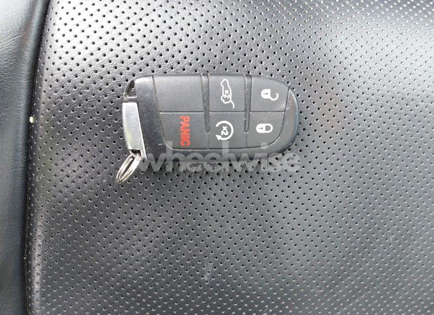 Photo 11 of 2015 Jeep Grand CHEROKEE OVERLAND (VIN 1C4RJFCG3FC136730)