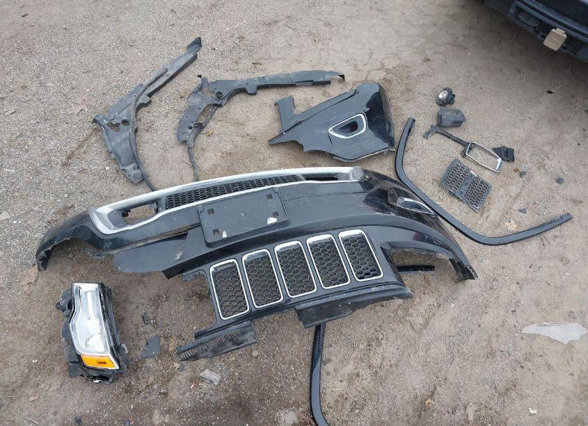 Photo 12 of 2015 Jeep Grand CHEROKEE OVERLAND (VIN 1C4RJFCG3FC633924)