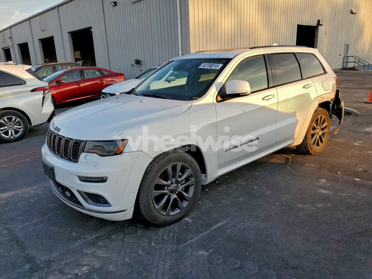 2019 JEEP GRAND CHEROKEE OVERLAND (VIN 1C4RJFCG3KC527547) main photo