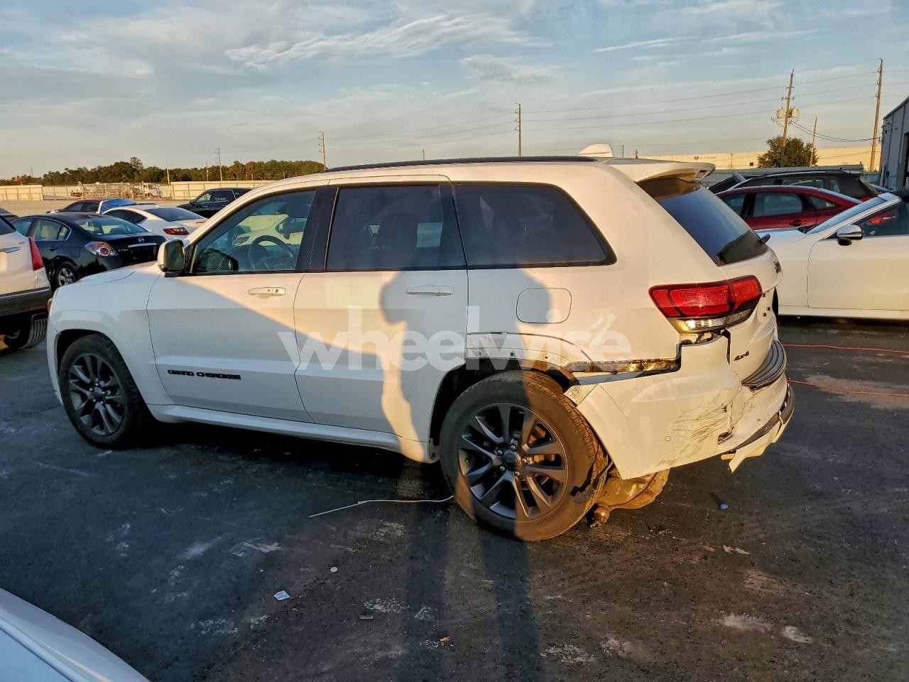 Photo 2 of 2019 JEEP GRAND CHEROKEE OVERLAND (VIN 1C4RJFCG3KC527547)
