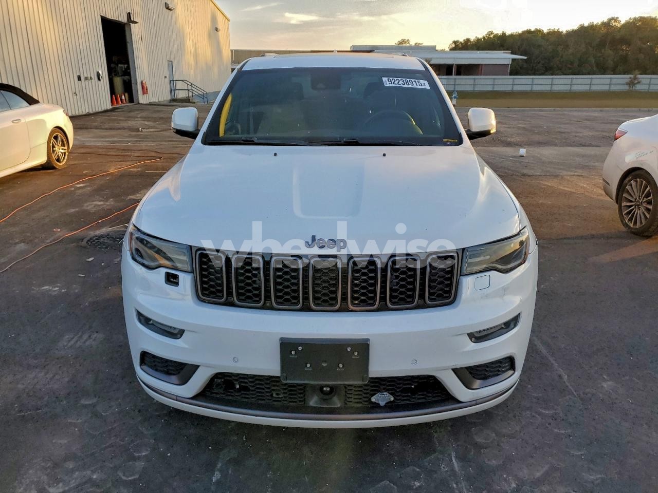 Photo 5 of 2019 JEEP GRAND CHEROKEE OVERLAND (VIN 1C4RJFCG3KC527547)