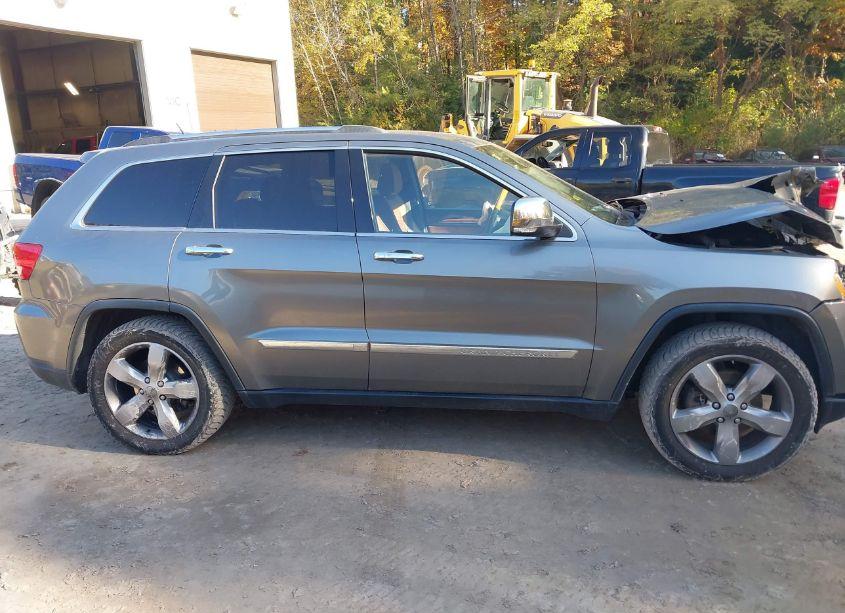 Photo 13 of 2013 Jeep Grand CHEROKEE OVERLAND (VIN 1C4RJFCG4DC611704)