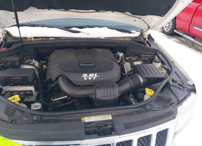 Photo 10 of 2012 Jeep Grand CHEROKEE OVERLAND (VIN 1C4RJFCG5CC212119)