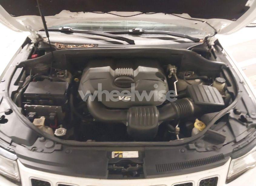 Photo 10 of 2015 Jeep Grand CHEROKEE OVERLAND (VIN 1C4RJFCG5FC165887)