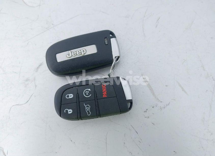 Photo 11 of 2015 Jeep Grand CHEROKEE OVERLAND (VIN 1C4RJFCG5FC712365)