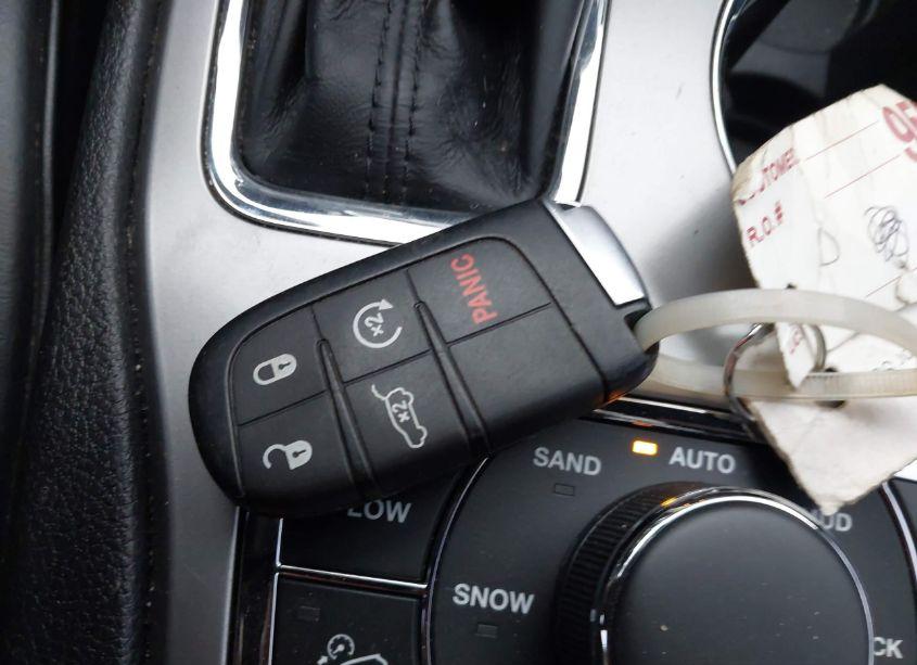 Photo 11 of 2018 Jeep Grand CHEROKEE OVERLAND 4X4 (VIN 1C4RJFCG6JC266462)