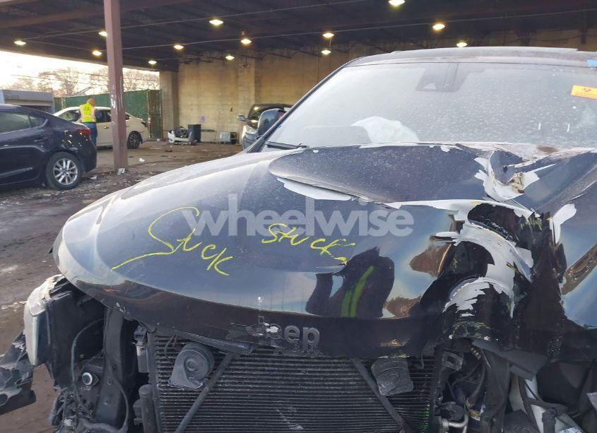 Photo 10 of 2019 Jeep Grand CHEROKEE HIGH ALTITUDE 4X4 (VIN 1C4RJFCG6KC595891)