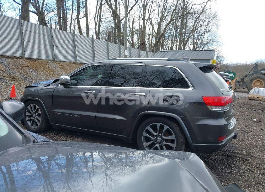 Photo 15 of 2018 Jeep Grand CHEROKEE OVERLAND 4X4 (VIN 1C4RJFCG7JC341816)