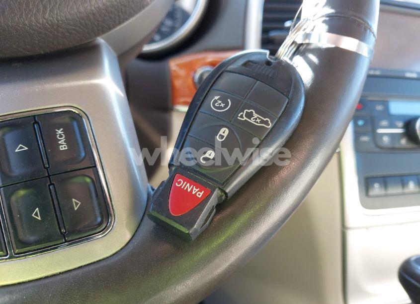 Photo 11 of 2013 Jeep Grand CHEROKEE OVERLAND (VIN 1C4RJFCG8DC542080)