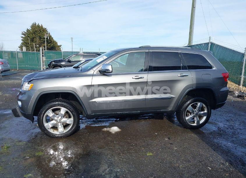 Photo 14 of 2013 Jeep Grand CHEROKEE OVERLAND SUMMIT (VIN 1C4RJFCG8DC581719)