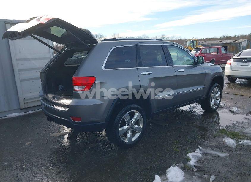 Photo 4 of 2013 Jeep Grand CHEROKEE OVERLAND SUMMIT (VIN 1C4RJFCG8DC581719)