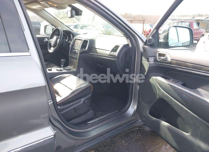 Photo 5 of 2013 Jeep Grand CHEROKEE OVERLAND SUMMIT (VIN 1C4RJFCG8DC581719)