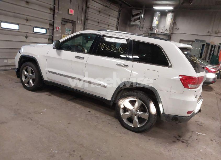 Photo 3 of 2013 Jeep Grand CHEROKEE OVERLAND (VIN 1C4RJFCG8DC606795)