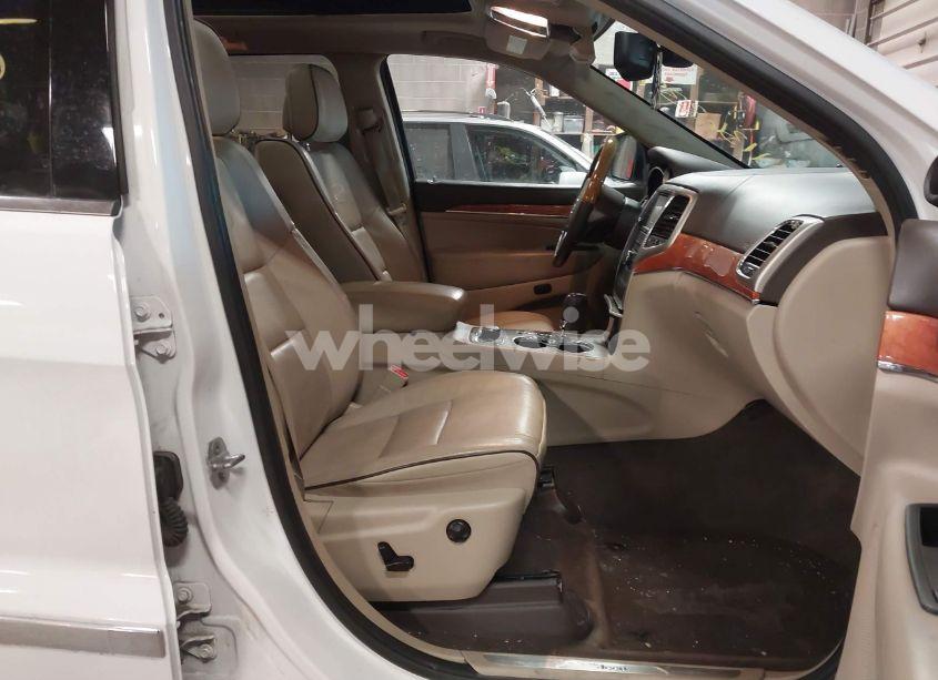 Photo 5 of 2013 Jeep Grand CHEROKEE OVERLAND (VIN 1C4RJFCG8DC606795)