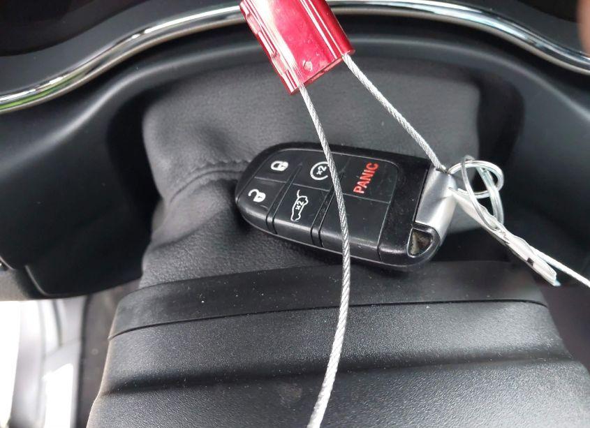 Photo 11 of 2014 Jeep Grand CHEROKEE OVERLAND (VIN 1C4RJFCG8EC272947)