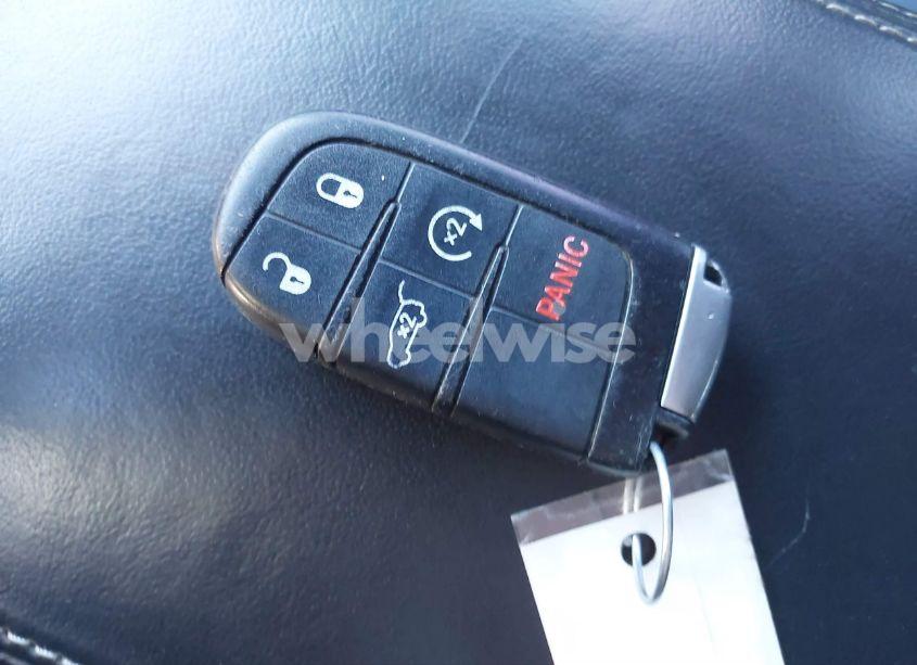 Photo 11 of 2017 Jeep Grand CHEROKEE OVERLAND 4X4 (VIN 1C4RJFCG8HC608729)