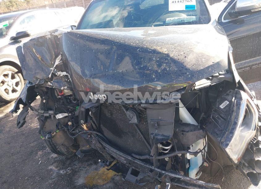 Photo 6 of 2017 Jeep Grand CHEROKEE OVERLAND 4X4 (VIN 1C4RJFCG8HC835645)