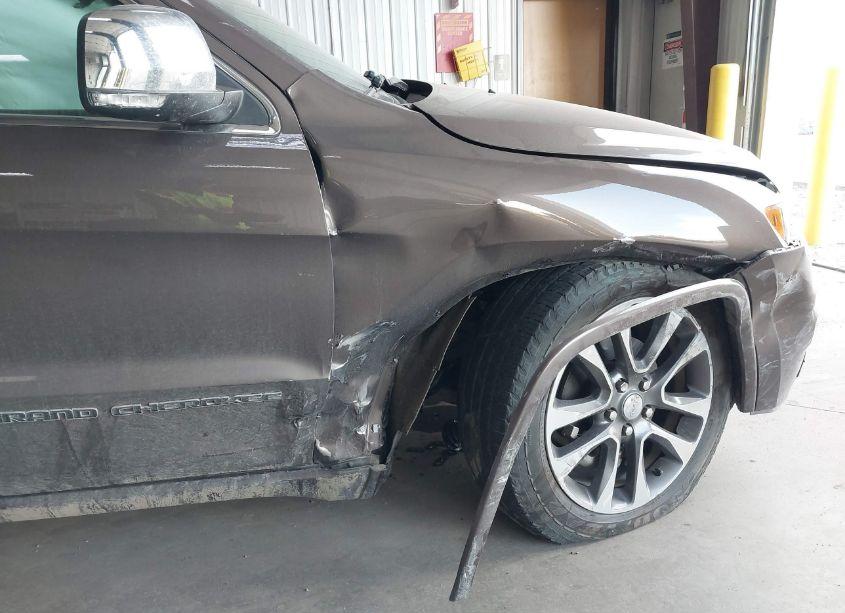 Photo 6 of 2018 Jeep Grand CHEROKEE OVERLAND 4X4 (VIN 1C4RJFCG8JC227890)