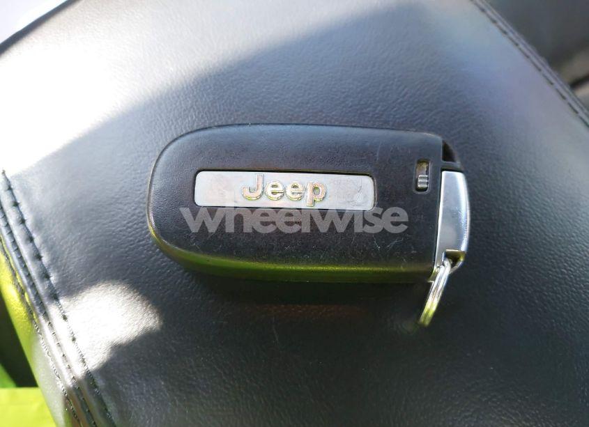 Photo 11 of 2018 Jeep Grand CHEROKEE OVERLAND 4X4 (VIN 1C4RJFCG9JC303620)