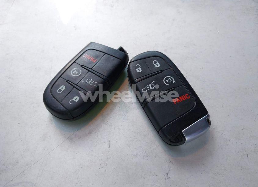 Photo 11 of 2015 Jeep Grand CHEROKEE OVERLAND (VIN 1C4RJFCGXFC159387)