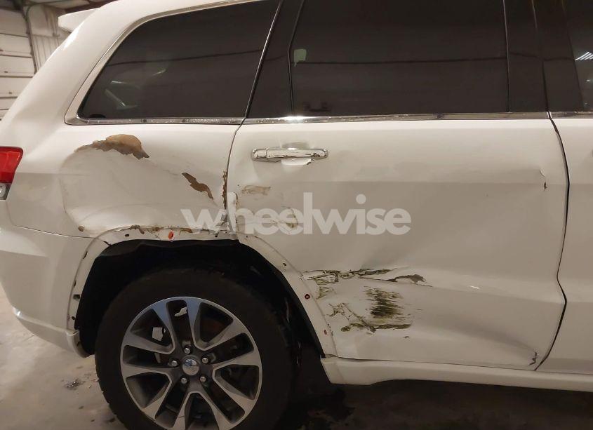 Photo 6 of 2017 Jeep Grand CHEROKEE OVERLAND 4X4 (VIN 1C4RJFCGXHC949212)