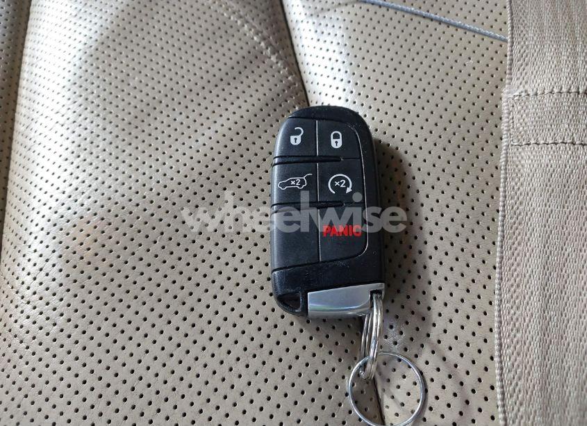 Photo 11 of 2019 Jeep Grand CHEROKEE OVERLAND 4X4 (VIN 1C4RJFCGXKC688543)