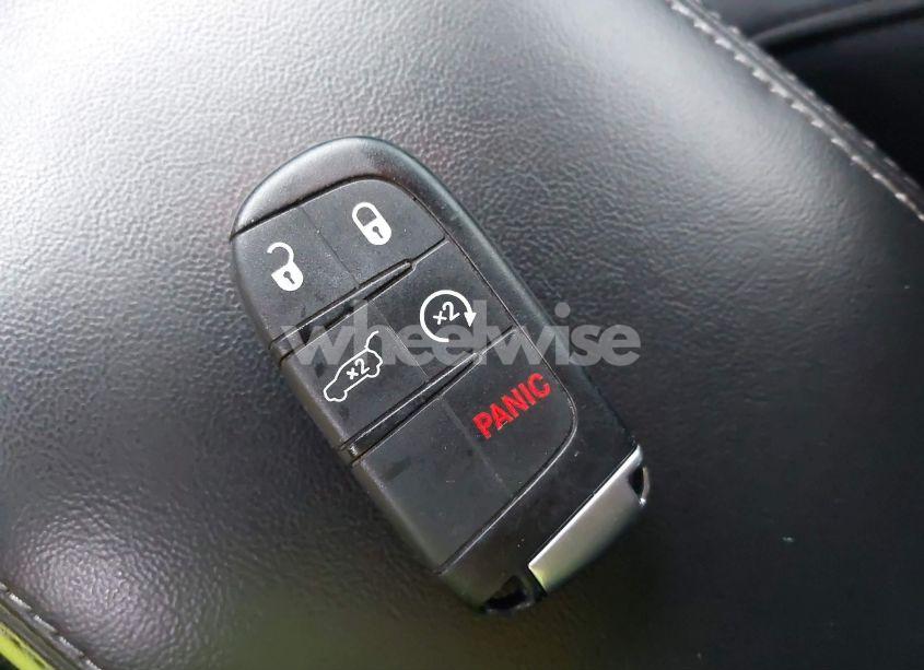 Photo 11 of 2015 Jeep Grand CHEROKEE OVERLAND (VIN 1C4RJFCM6FC195180)